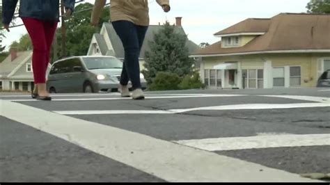 Proposed bill would install automatic crosswalk signals in Albany